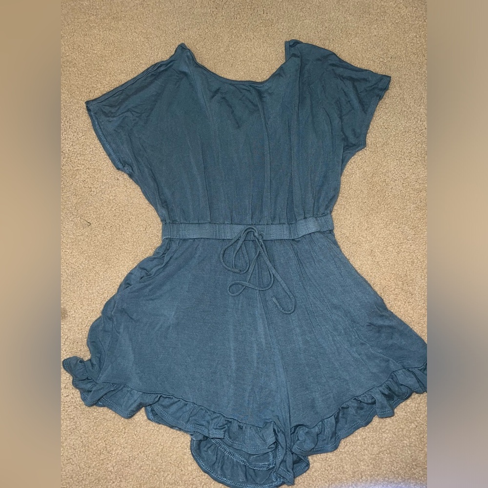Blue pink lily romper, size S, great condition